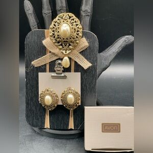 Vintage Avon 1988 Romantic Interlude Pin/Pendant Brooch & Matching Clip Earrings